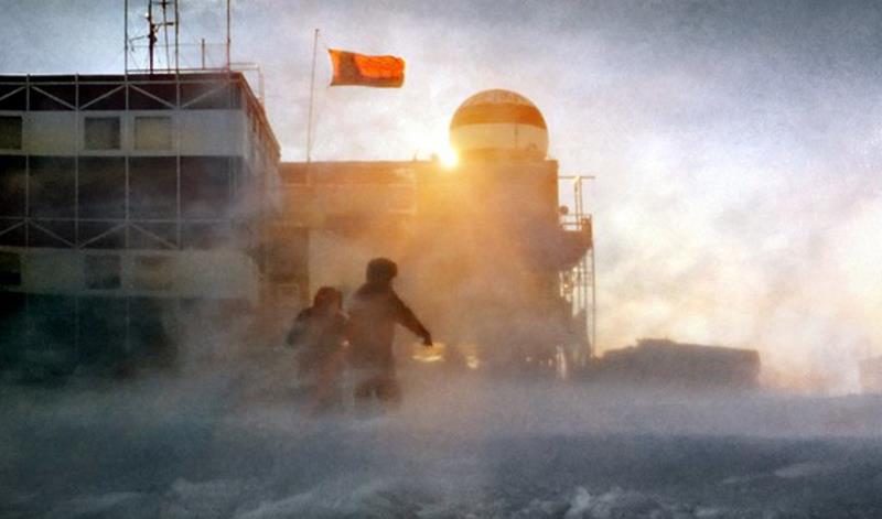 География Вопрос: Какая из перечисленных российских антарктических станций расположена ближе всего к Южному полюсу?