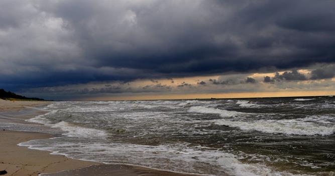 География Вопрос: Какой водоём располагался на месте нынешнего Балтийского моря 5 тысяч лет назад?
