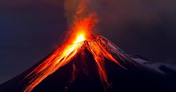 Наука Вопрос: В каком полушарии Земли широта самого северного или южного действующего вулкана больше, т.е. вулкан  находится ближе к своему полюсу?