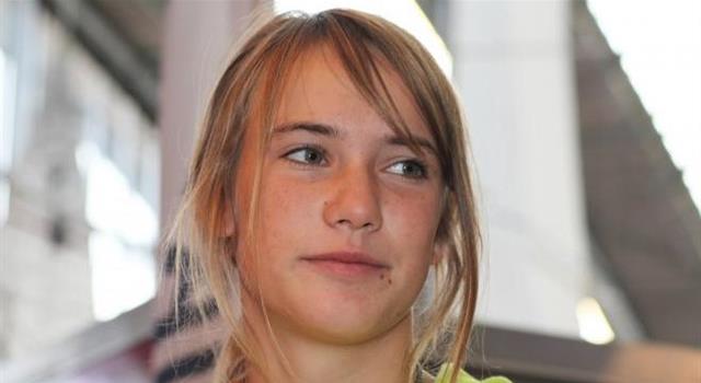 Society Trivia Question: What did Dutch teenager Laura Dekker become the youngest person to achieve in 2012?