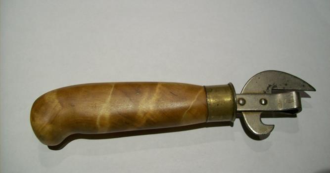Наука Вопрос: В каком году было запатентовано первое устройство для открывания консервных банок (консервный нож)?