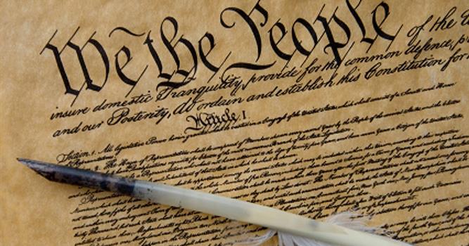Общество Вопрос: В настоящее время к Конституции США принято 27 поправок. Первые десять вступили в силу 15 декабря 1791 года, а последняя, 27-я, вступила в силу 5 мая 1992 года. А в каком году была предложена эта 27-я поправка?