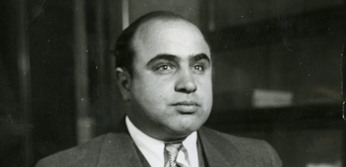 Historia Pregunta Trivia: ¿Qué instrumento musical tocaba Al Capone?
