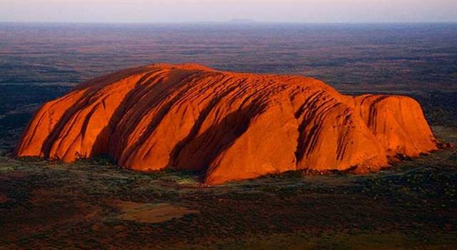 Geography Trivia Question: In which Australian state or territory is Ayers Rock located?