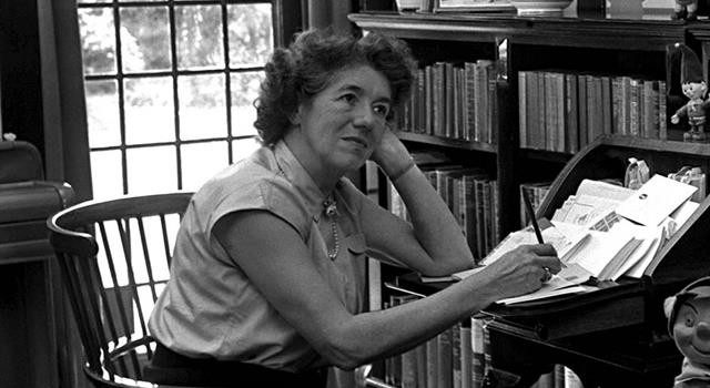 Culture Trivia Question: How many books, to the nearest 100, did Enid Blyton write?