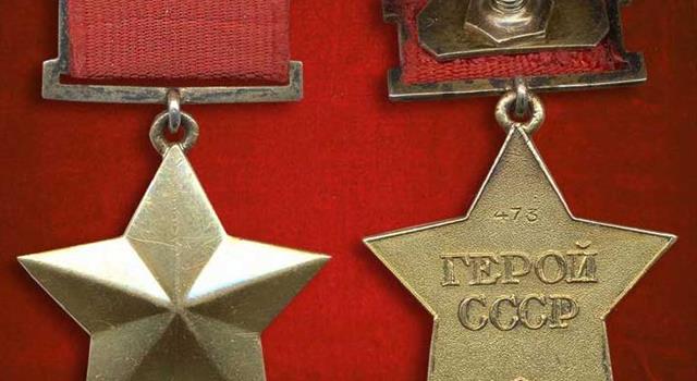 История Вопрос: Звание Героя Советского Союза было высшей степенью отличия в СССР.  А сколько лет было самому пожилому человеку, удостоенному этого звания?