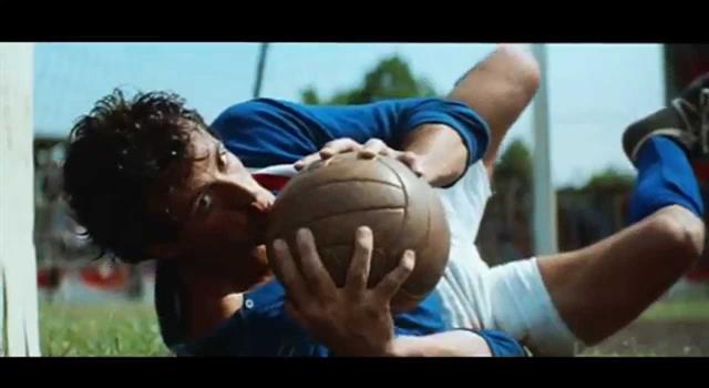 Deporte Pregunta Trivia: ¿Cuál famoso futbolista brasileño actúa junto a Sylvester Stallone en  la película "Escape a la victoria" de 1981?