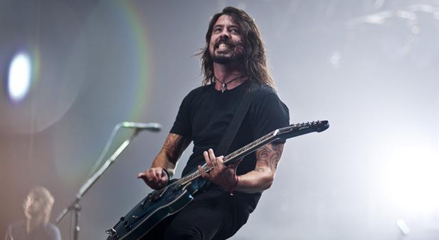 Kultura Pytanie-Ciekawostka: Byłym perkusistą jakiego słynnego zespołu jest Dave Grohl - wokalista grupy Foo Fighters?