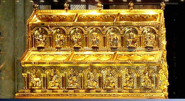 Culture Trivia Question: Which German cathedral has a gilded shrine which is said to contain the remains of the Three Kings?