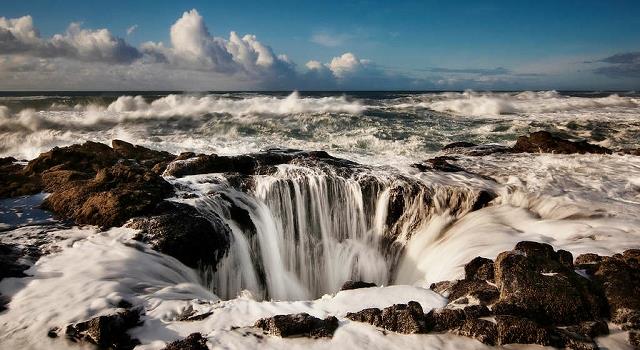 Geography Trivia Question: Where is Thor's Well?
