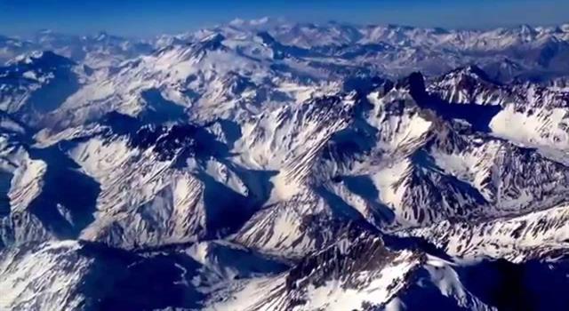 Geografía Pregunta Trivia: ¿Cuál es la  cadena montañosa más larga del mundo?