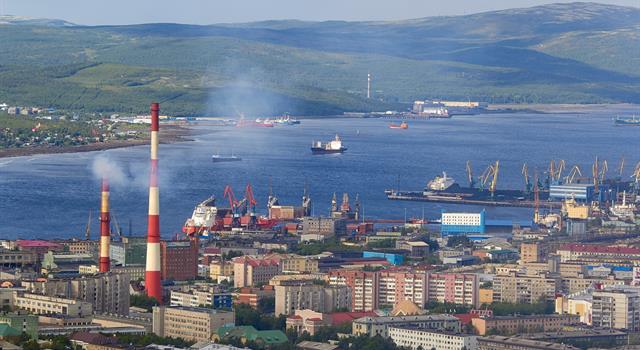 Geography Trivia Question: On which sea does the Russian port of Murmansk lie?