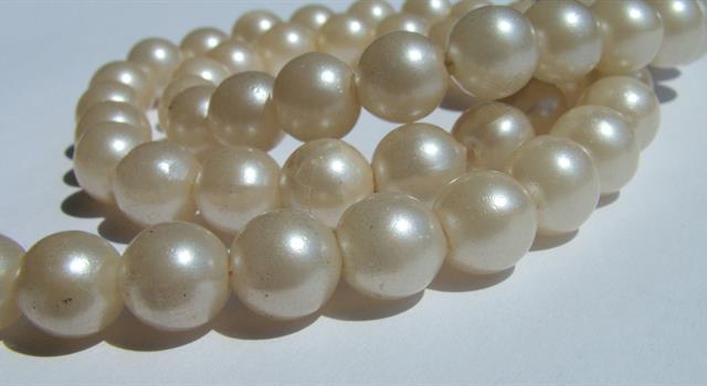 Movies & TV Trivia Question: Which US TV mom wore a string of pearls around her neck in almost every episode of the show?