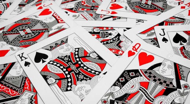 Cultura Pregunta Trivia: Cada uno de los reyes de las cartas de póquer se asocia a un rey de la historia de la humanidad. ¿Cuál de las siguientes asociaciones es incorrecta?