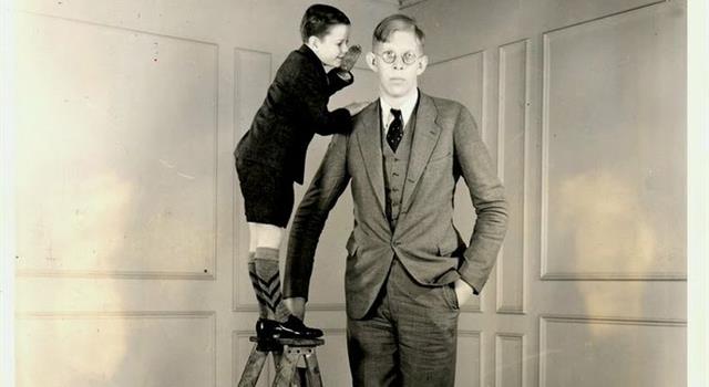Society Trivia Question: Robert Wadlow, the tallest man in the world, reach...