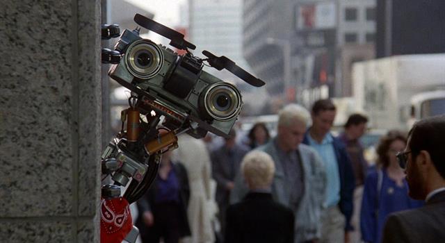 Movies & TV Trivia Question: What is the name of the robot in the 1986 film 'Short Circuit'?