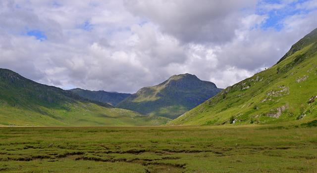 Geography Trivia Question: What name is given to Scottish hills between 2000 and 2500 feet in height?