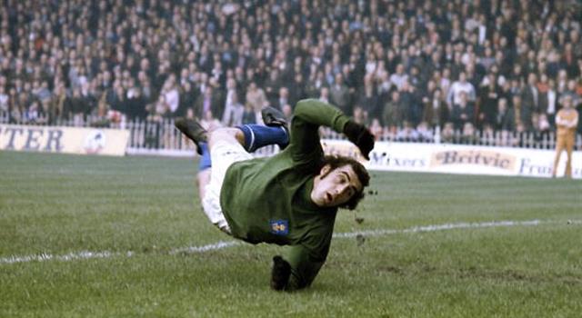 Sport Trivia Question: Peter Shilton played his 1000th league game with which club?