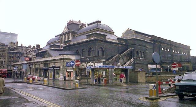 History Trivia Question: Broad Street station in London opened in 1865 as the terminus of which railway company?