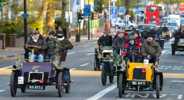 History Trivia Question: The annual London to Brighton Veteran Car Run begins from which park?