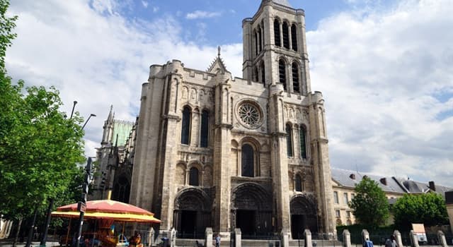 Cultura Pregunta Trivia: ¿Cuál es la característica más reconocida en la Basílica de Saint Denis?