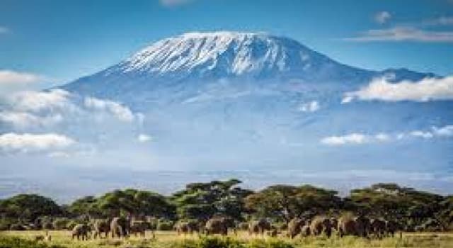Geografía Pregunta Trivia: ¿Cuántos volcanes inactivos forman el Monte Kilimanjaro?
