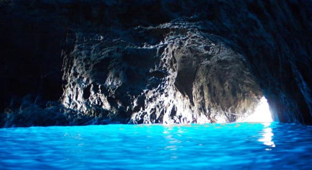 Naturaleza Pregunta Trivia: ¿En qué isla de Italia está ubicada la Gruta Azul?