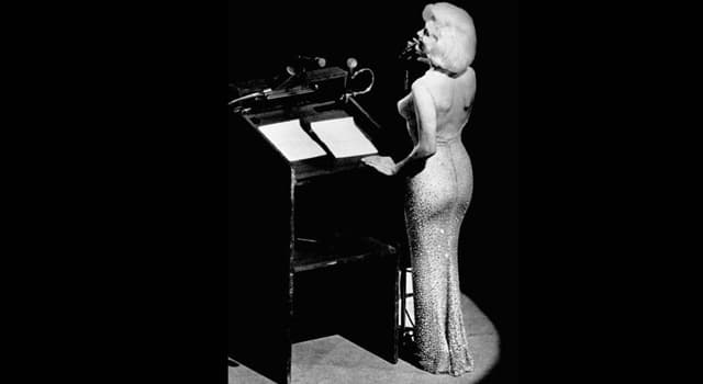 Society Trivia Question: How much did Marilyn Monroe's dress (that she wore to sing 'Happy Birthday Mr. President') sell for at auction in 2016?