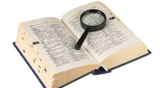 Cultura Pregunta Trivia: ¿Cuántas palabras contiene el diccionario de la Real Academia Española?