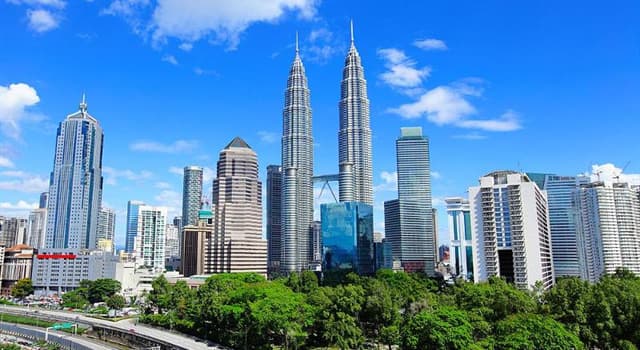 Geografía Pregunta Trivia: ¿En qué ciudad están las torres gemelas Petronas?