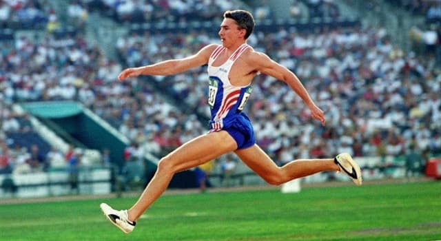Geography Trivia Question: In which country did Jonathan Edwards set his 1995 triple jump world record?