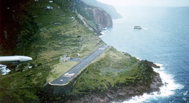 Geografia Domande: Dove si trova la pista d'atterraggio più corta al mondo?
