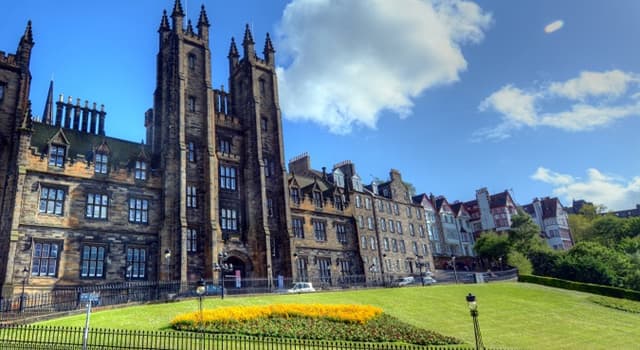 Society Trivia Question: How many campus universities are there in Edinburgh, the capital city of Scotland?