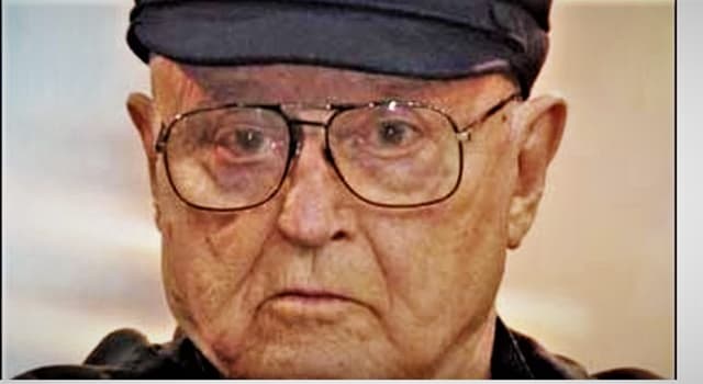 Movies & TV Trivia Question: In which film does Rod Steiger play a concentration camp survivor living in New York?