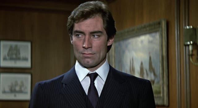 Films & TV Trivia Vraag: In hoeveel films speelde Timothy Dalton als James Bond?