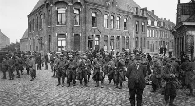 Geschiedenis Trivia Vraag: In welk jaar vond de Eerste Slag bij Ieper plaats?