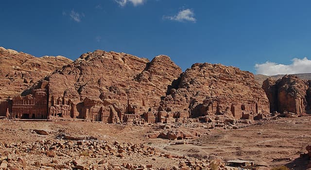 Geografia Domande: Dove si trova Petra?