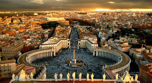 Geographie Wissensfrage: Von welcher Stadt ist der Staat Vatikanstadt umgeben?