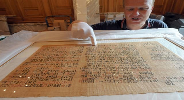 Historia Pregunta Trivia: ¿Qué contiene el papiro de Ebers?