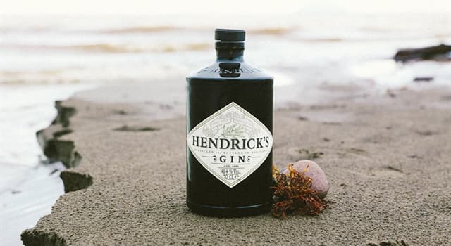 Cultuur Trivia Vraag: Waar wordt sinds 1999 het gin merk Hendricks gedistilleerd?