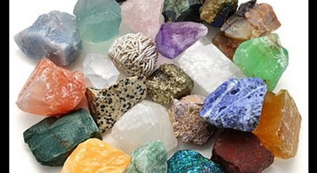 Сiencia Pregunta Trivia: ¿Cuál o cuáles de los siguientes minerales, con nombres dedicados a famosos, existen de verdad?