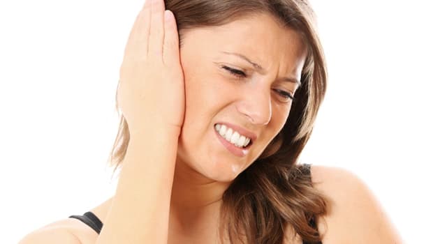 Wissenschaft Wissensfrage: Ist es wirklich gefährlich, mit Wattestäbchen die Ohren zu reinigen?