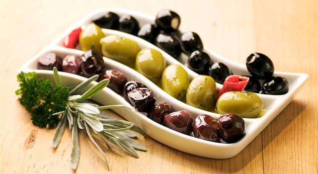 Geografia Domande: Quale regione produce circa il 95% di olive al mondo?