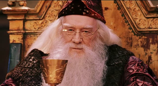 Kultura Pytanie-Ciekawostka: Jak brzmi pełne imię dyrektora Hogwartu Dumbledore'a z serii książek o Harrym Potterze?