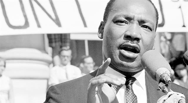 Histoire Question: Martin Luther King devient le lauréat de quel prix en 1964 ?