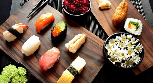 Cultura Domande: Nella cucina giapponese, il sashimi è un piatto crudo di cosa?
