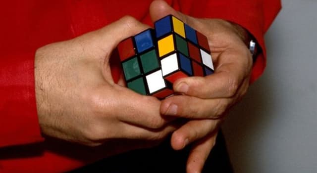 Société Question: Qui a créé le Rubik's Cube ?