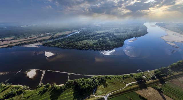 Geografia Domande: Su quale fiume è stata fondata Varsavia?