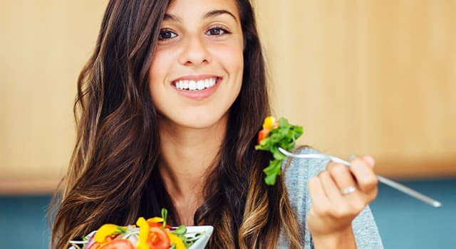 Cultuur Trivia Vraag: Welk type noot wordt gebruikt in een Waldorfsalade?