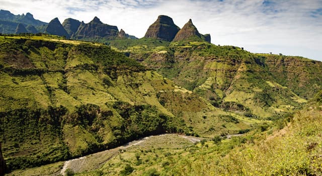 Naturaleza Pregunta Trivia: ¿En qué país se encuentra el valle bajo del río Awash?